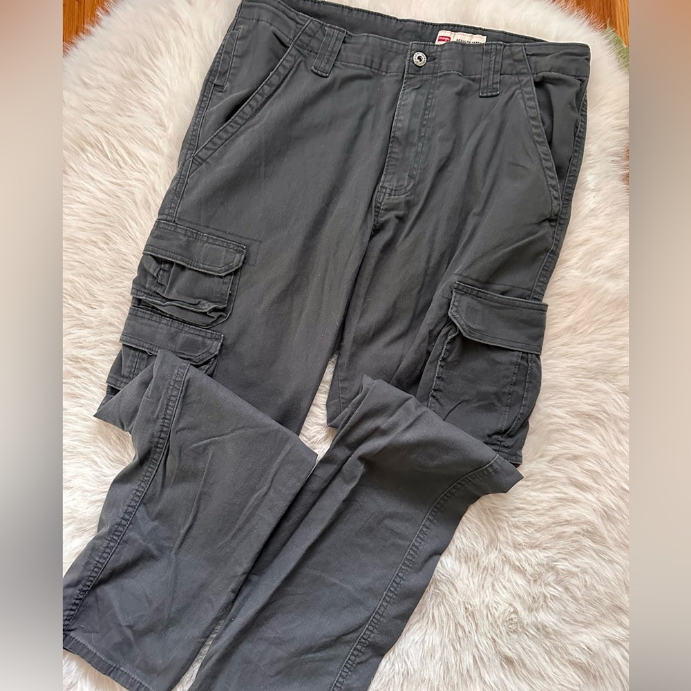 Wrangler - Regular Taper Gray Cargo Pants Men’s Size 34x30